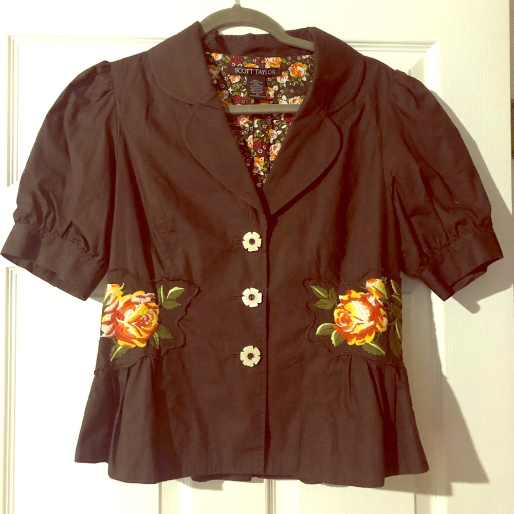 Women’s dress jacket, shirt shelve